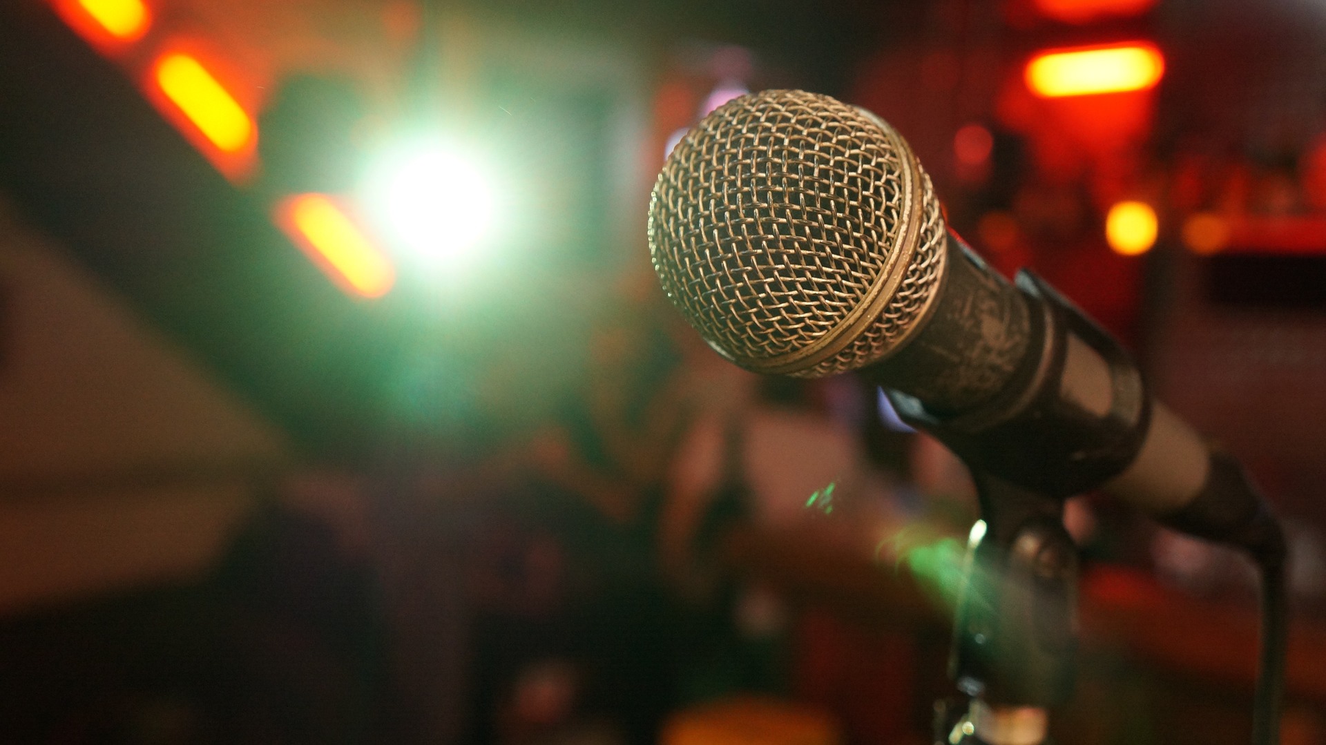 Laughs at Lakeview Comedy!